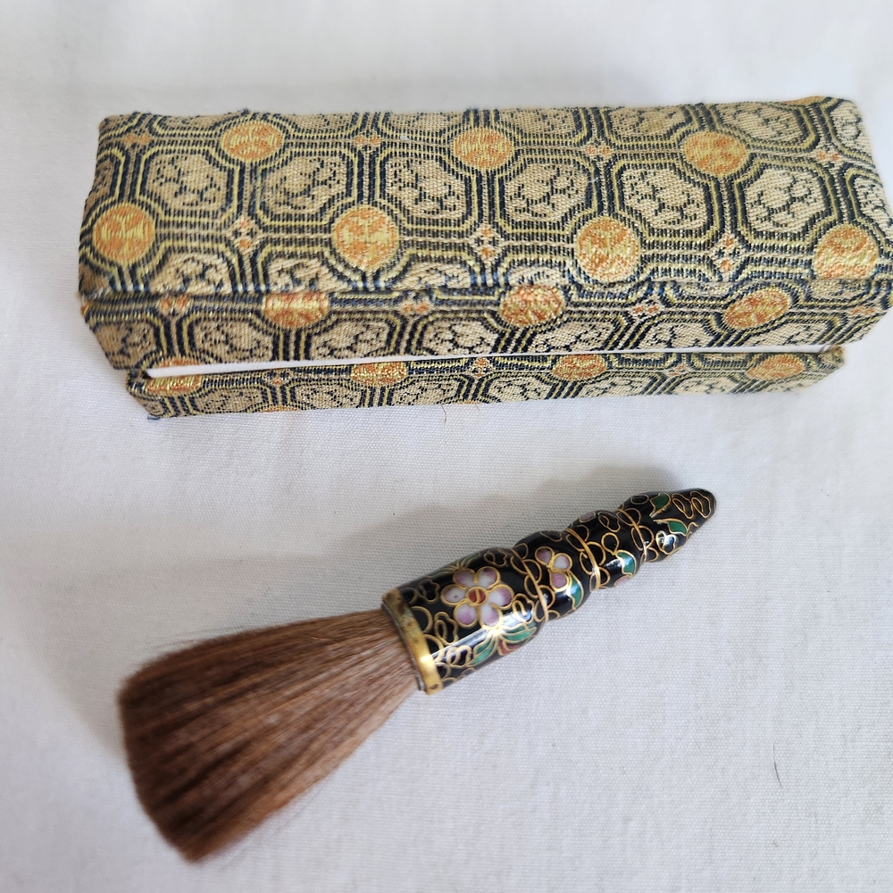 Vintage Chinese Floral Cloisonne Enamel Makeup Brush In Original Box. Black Pink - Picture 2 of 5